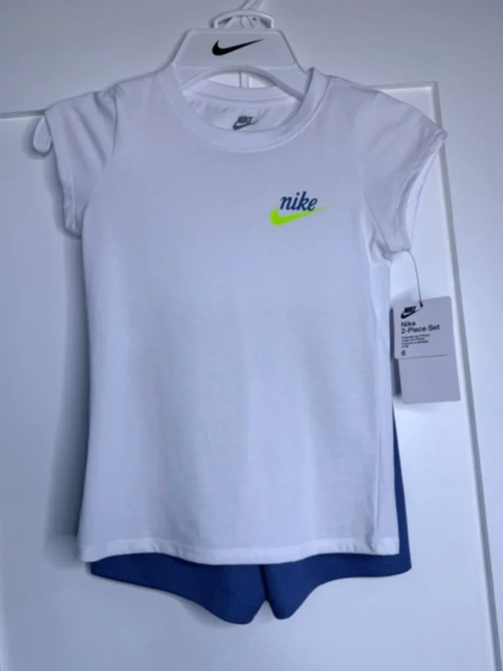 NIKE Girls 2- Piece Shorts Set White Graphic T-Shirt Blue Short NWT size 6
